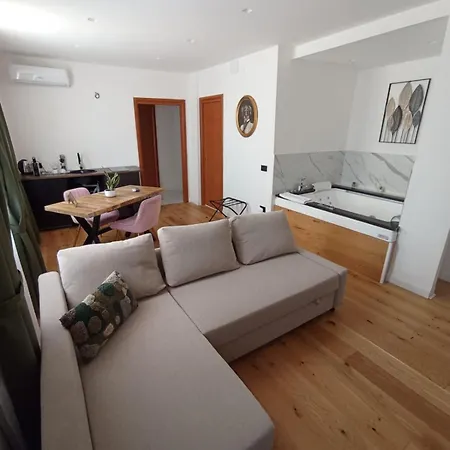 President Plaza Vip By Babylon Apartament *